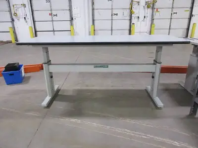 BOSTON HEIGHT ADJUSTABLE TABLES