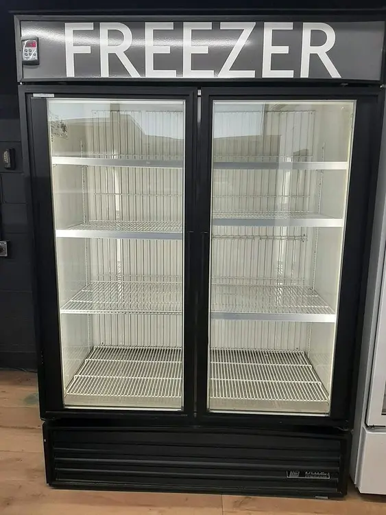 Used TRUE BEVERAGE-AIR AND HABCO COMMERCIAL FREEZERS & FRIDGE Freezers | OAK BAY MARKETING #394049
