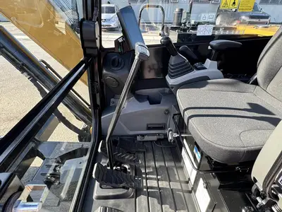New | in-Stock 2025 CATERPILLAR 305.5E2 CR Crawler Excavators - Mini Florida US | Truck and Van Outlet #1509253