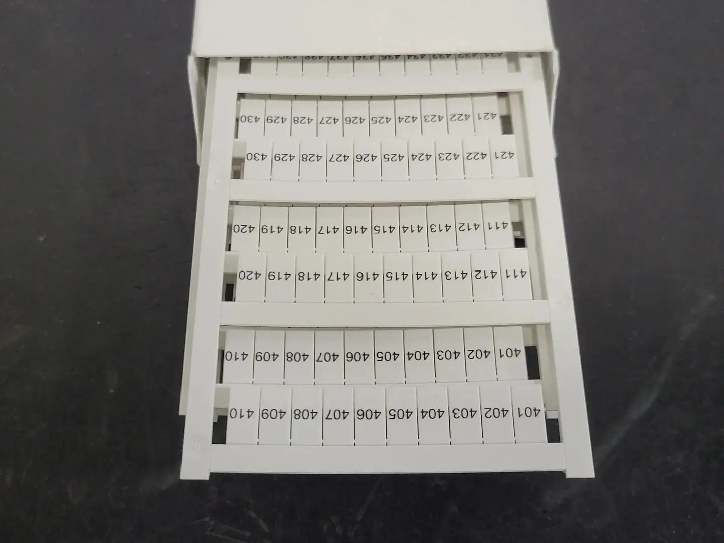NEW ALLEN-BRADLEY 1492-MS6X12H401-450