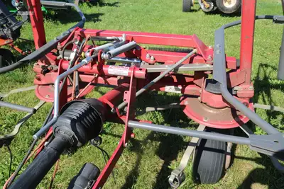 Used MASSEY FERGUSON TD524 Tedders Pennsylvania US | Zimmerman Farm Service #1410214
