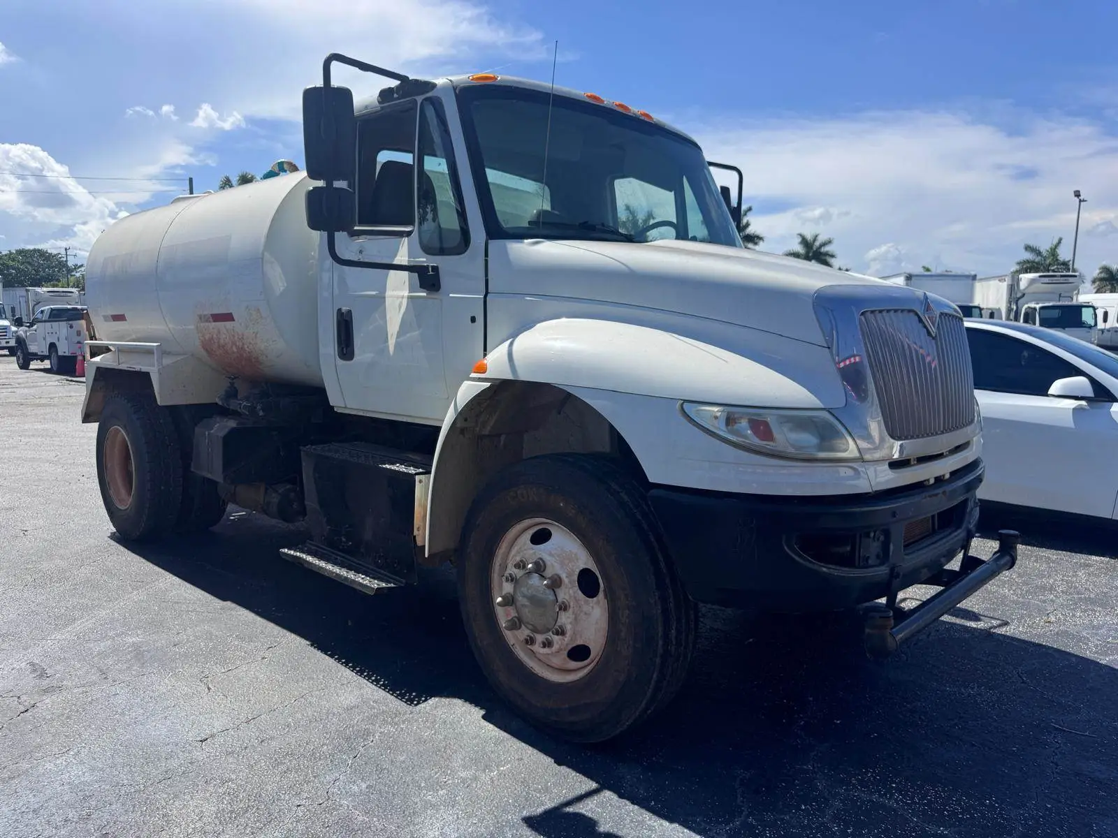 Used 2017 INTERNATIONAL DURASTAR 4300 Water Trucks Florida US | Truck and Van Outlet #1509233