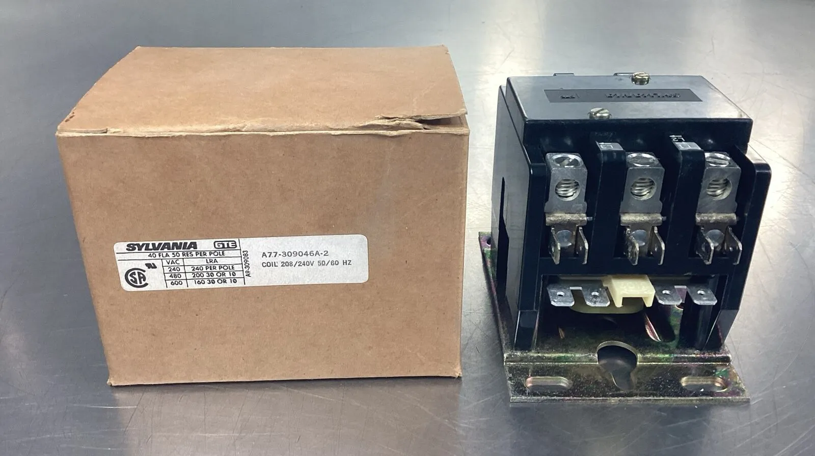 Sylvania A77-309046A-2 3-POLE CONTACTOR 208-240V COIL 4C-23