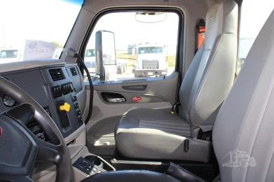 Used 2019 PETERBILT 567 Tractors & Trailers Texas US | Roll Off Truck World #1486370