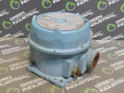 United Electric J120-270 95764 Pressure Switch 15A 480VAC 200 PSI MWP Used