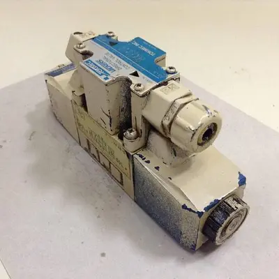 USED VICKERS DG4V37CMP2B750