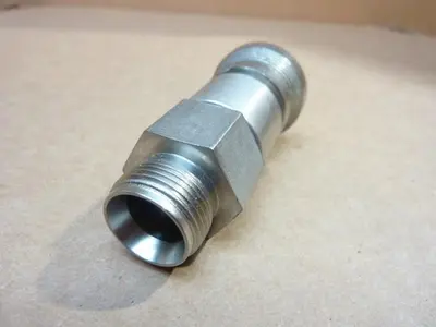 USED SWAGELOK SS-Q38-B-810