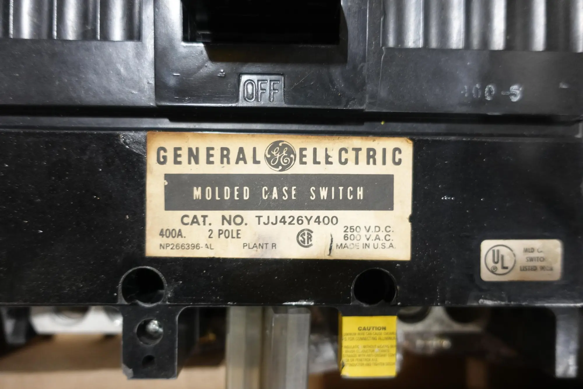 4 PALLETS OF ASSORTED ELECTRICAL CONTROLS
