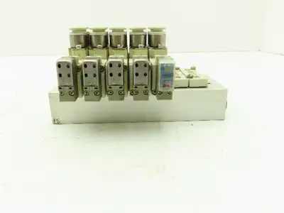 SMC 5 SMC 30-SY5320-5HZ-C8 Solenoid Valves On A Valve Block 24VDC Coils