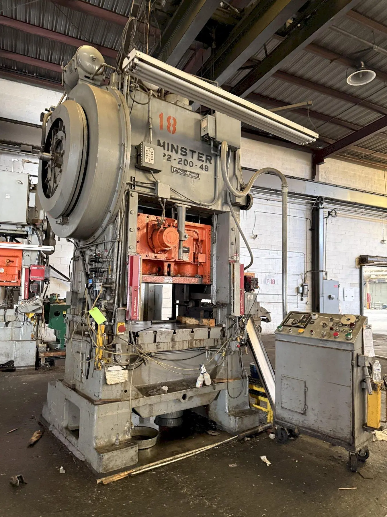 USED MINSTER P2-200-48
