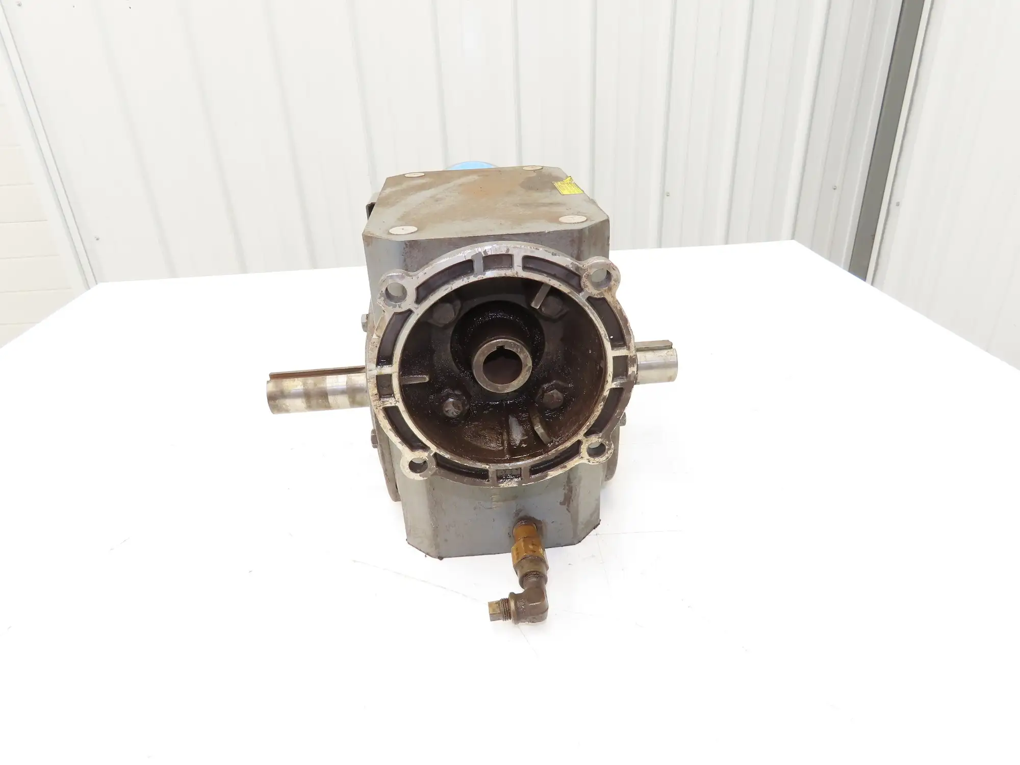 Boston Gear F732-20F-B7-H Worm Gearbox 20:1 Reducer 4.2Hp 88rpm 140TC Dual Shaft