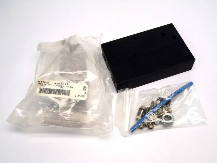 Used MAC BLACK ADAPTER PLATE Connector Accessories | Maverick Industrial Sales #1107321