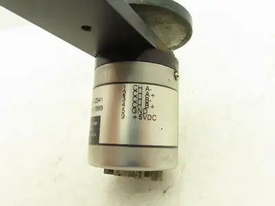 Dynamics Research Corp 153/020-1000-02UZ941 Rotary Encoder 1/4" Shaft W/Wheel
