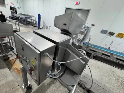 Used URSCHEL LABORATORIES DC2110A DIVERSACUT Slicers / Dicers / Cutters California US | Machinery & Equipment #1293557