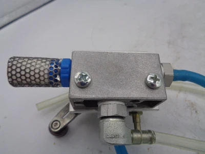 Festo RW-3-M5 Rotary Lever Valve With Festo VAD 1/8
