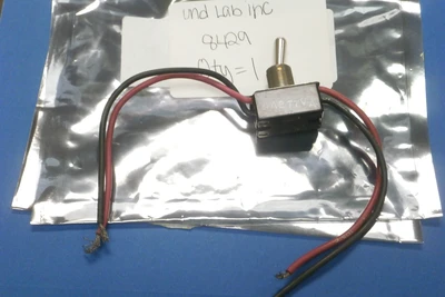 USED Und LAB Inc 8429