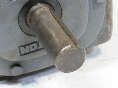 Boston Gear 700 Series 25:1 Ratio 208-230/460V 70RPM RH Output Gearmotor Brake
