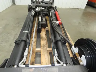 Hyster E80XN Forklift Mast Class IV 2 Stage 4 Lever 144.7" Lift 7000lb