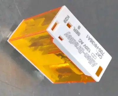 Allen Bradley 700-HK36A1/B Relay Loc4E6