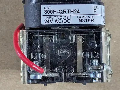 NEW ALLEN-BRADLEY 800H-QRTH24R