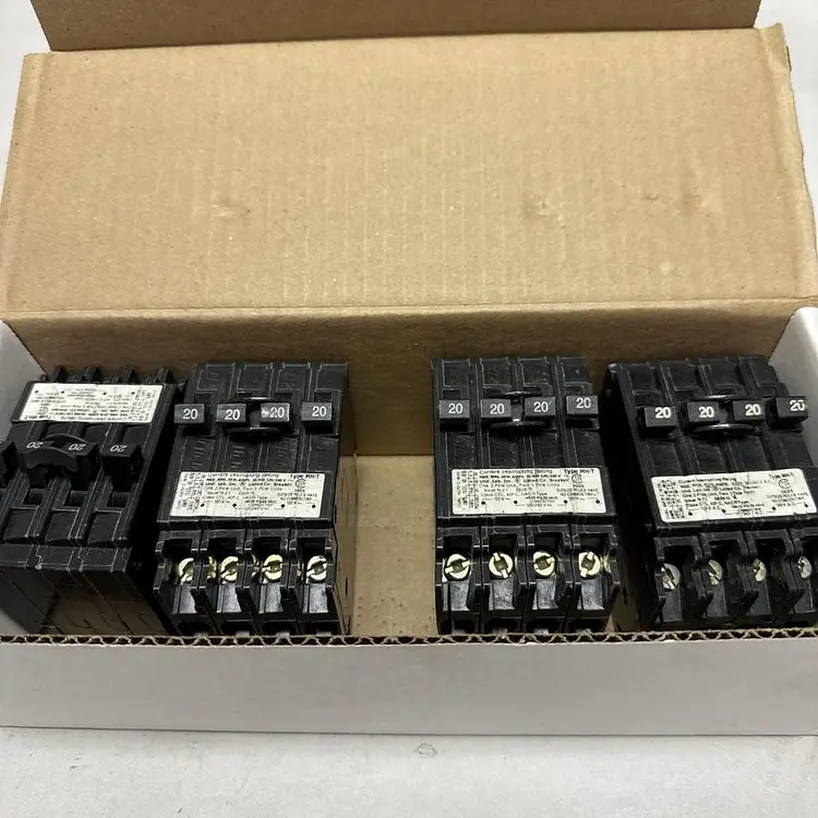New | in-Stock MURRAY MP22020 Circuit Breakers | Surplus Asset Holdings #1189069