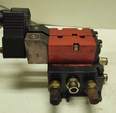 USED Versa CUST-C7BOTTOM-P220-000328