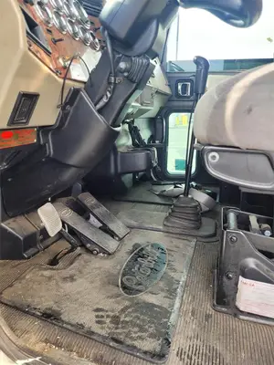 USED 2007 PETERBILT 335