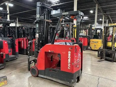 Used 2017 RAYMOND 425C50TT 3-Wheel Stand up Electric Counterbalance Forklifts Illinois US | Somerset Equipment Sales #1546275