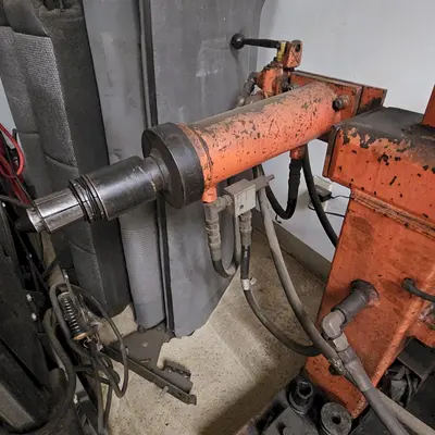 HYDRAULIC TUBE & PIPE BENDER W/ TOOLING. STOCK # 0560625.