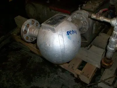 USED FLUID KINETICS PDS 2-10L PULSATION DAMPENER / ACCUMULATOR