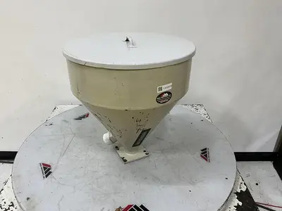 METAL FABRICATOR Hopper Used