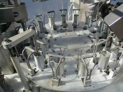 Automatic Rotary Liquid Filling Machine, 16 station