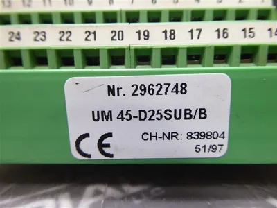 Phoenix Contact UM 45-D25SUB/B Terminal Varioface Interface 2962748 Used