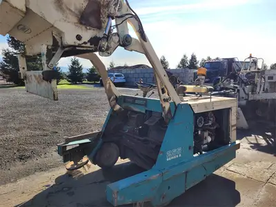 USED 1998 TENNANT 255 II