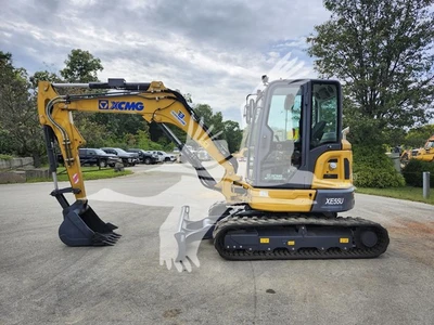 USED 2022 XCMG XE55U