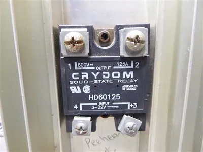 Crydom HD60125 Solid State Relay 600VAC 125A Used
