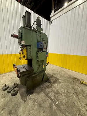 45 TON TORC-PAC USI CLEARING OBI PRESS 4" STROKE : YOBRO #22822