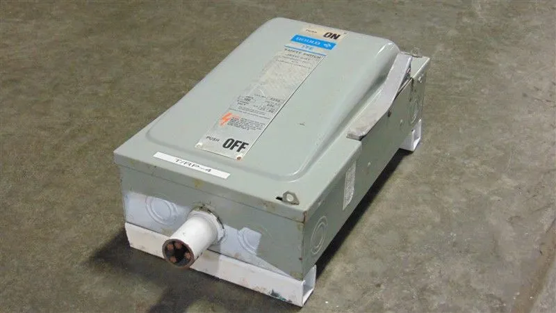 Gould / ITE F353 Vacu-Break Heavy Duty Fusible Safety Switch 100A 600VAC Used