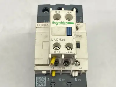 USED SCHNEIDER ELECTRIC THERMAL OVERLOAD CONTACTOR 3-POLE 65A W/ LADN20