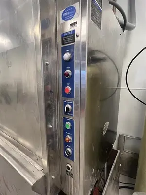 LVO model FL36ET SS Tray Washer