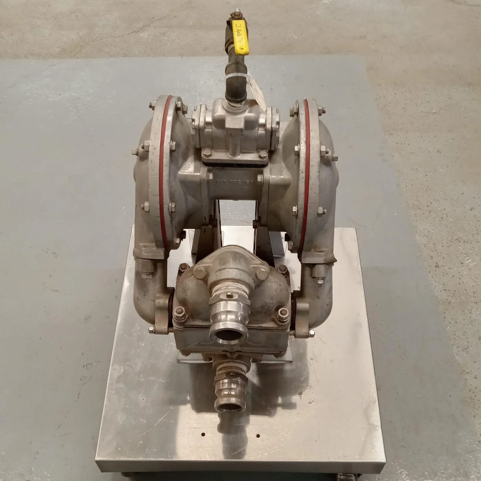 DIAPHRAGM PUMP SAND PIPER # 3327