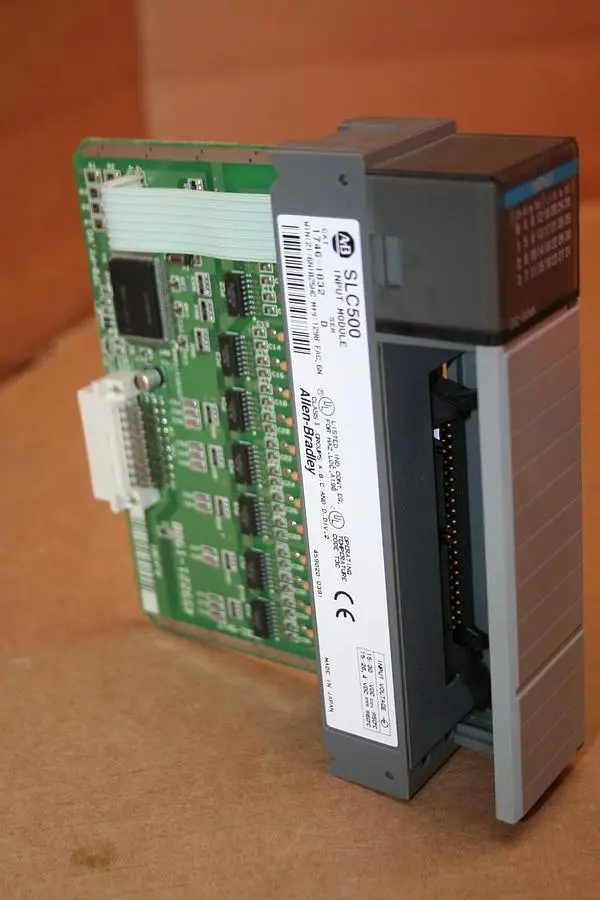 USED ALLEN BRADLEY 1746-IB32 SER D