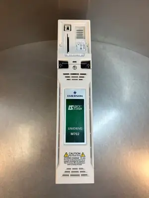 Emerson Unidrive M702-034-00045A 2.0 /3.0Hp 3Ph (1.4.1)