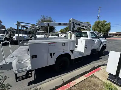 New | in-Stock 2023 CHEVY 5500 Bucket (boom) trucks California US | Commerce Truck Equipment Sales #1548693