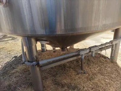 Used 2017 QUALTECH TANK 1000 USG Stainless Steel Tanks California US | Machinery & Equipment #1323241