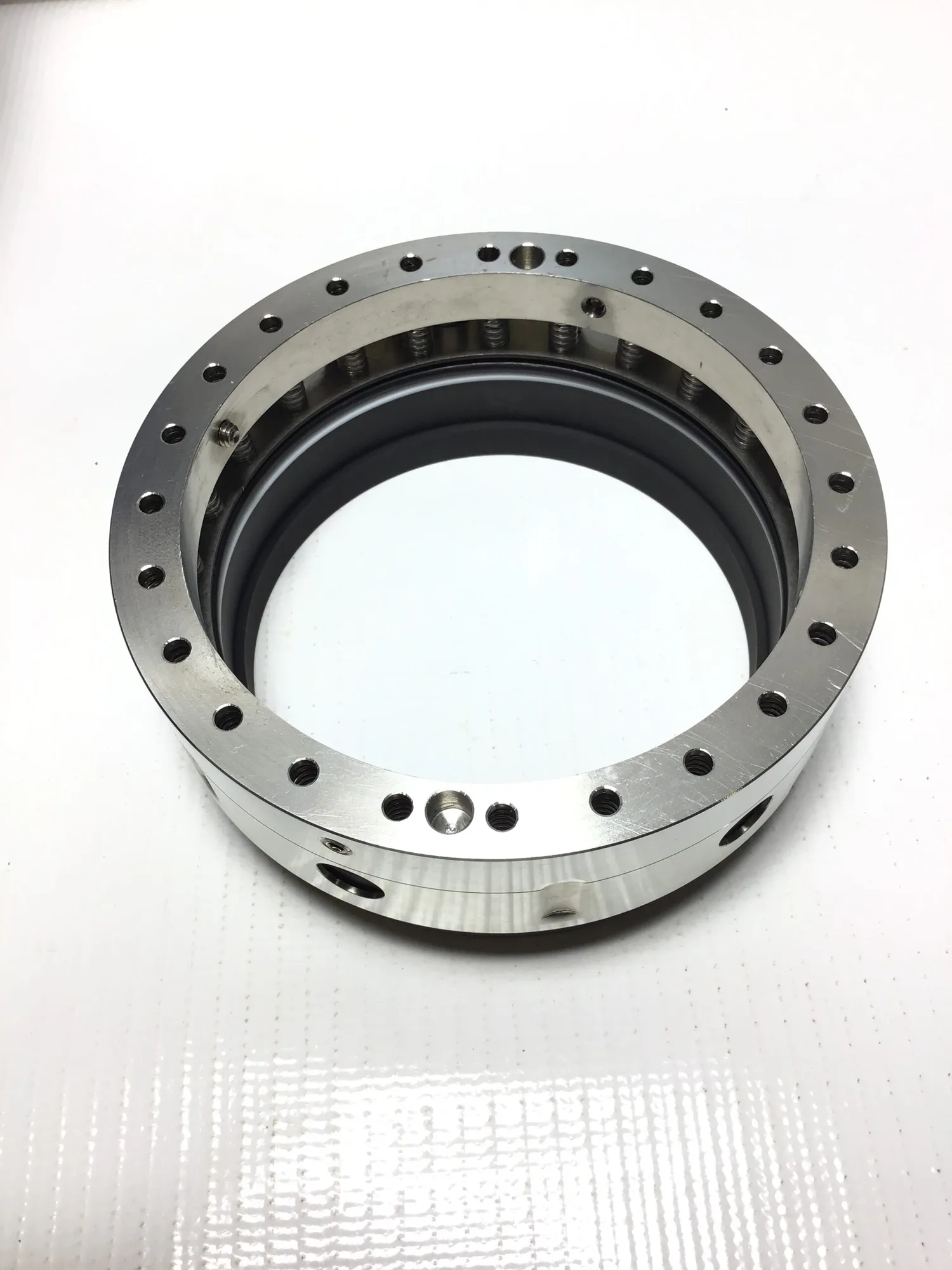 John Crane B19987 Mechanical Seal Assembly Type: 8B1 Size: 5.625″in Face: Polish