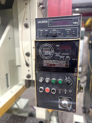 USED 1986 KOMATSU PRESSES KOMATSU OBS80-3 PRESS