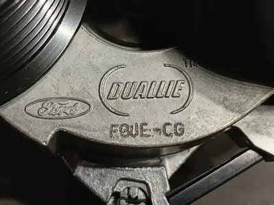 NEW FORD F8UZ-6B209-CA