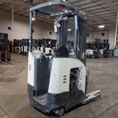 USED 2019 CROWN RR5725-45