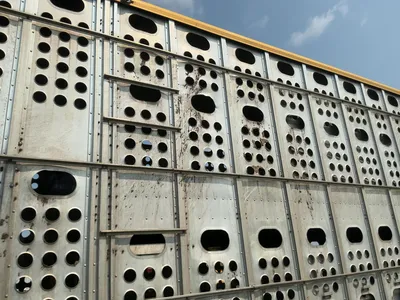 Used 2007 MERRITT 53' ALUMINUM LIVESTOCK Agricultural Trailers Michigan US | Miedema Asset Management Group #1328961